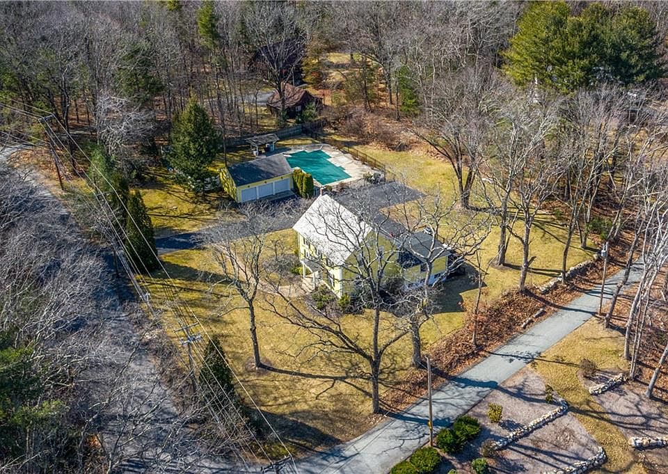709 Pound Hill Rd, North Smithfield, RI 02896 Zillow