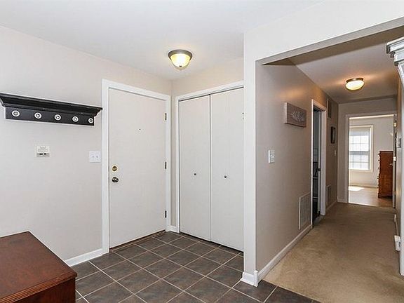 2nd image of 326 Ashbury Ct APT 5