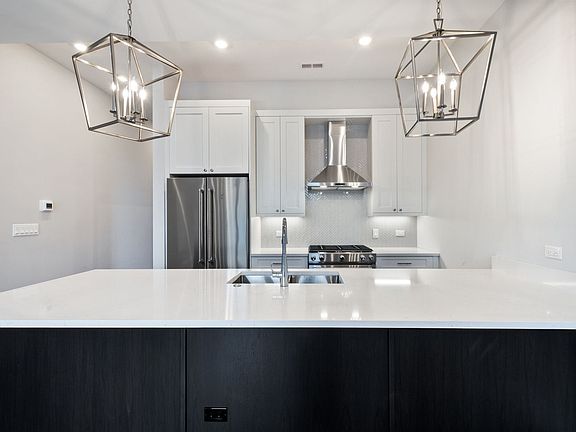2nd image of 1530-34 N Halsted St #2C