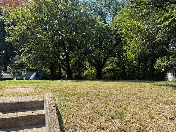 2nd image of 1515 Preston St Lot 14