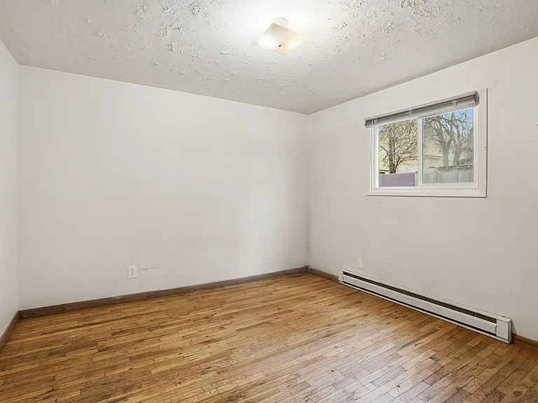 1611 W 8th Ave — Photo 11