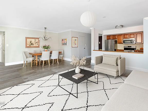 3rd image of 100 W 89th St APT 3A