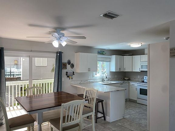 5th image of 155 Tortuga Ln