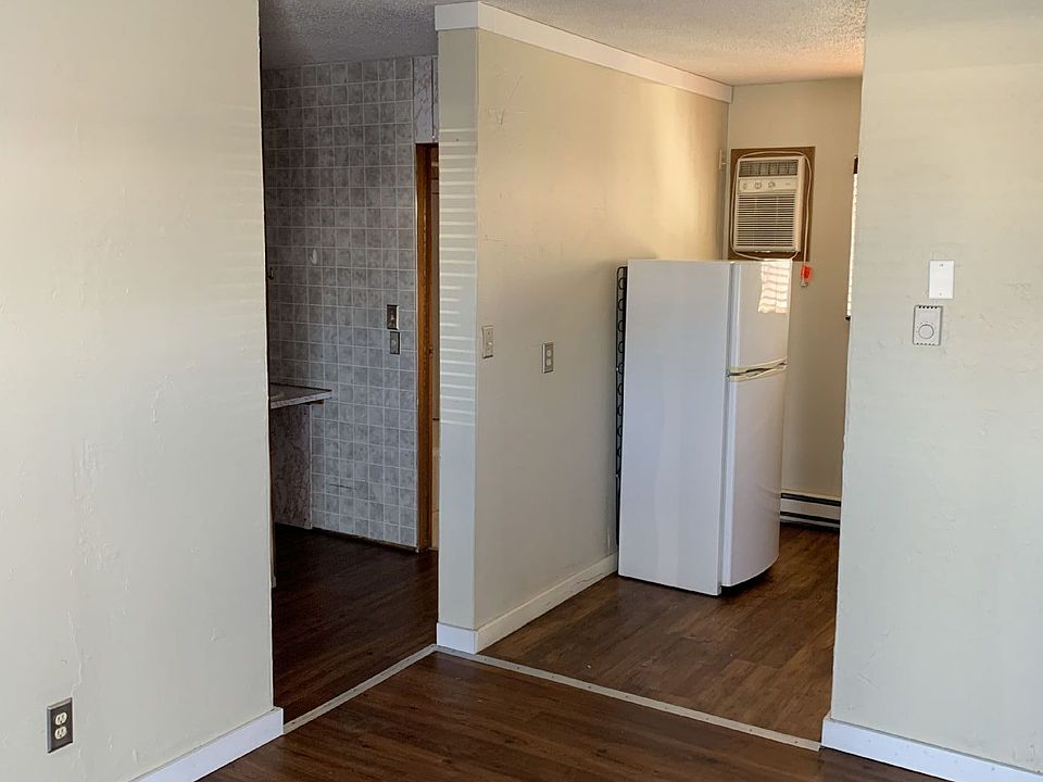 1st image of 1124 W Park St APT 28