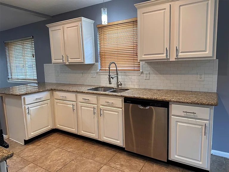 28806 Stone Fox Dr — Photo 10