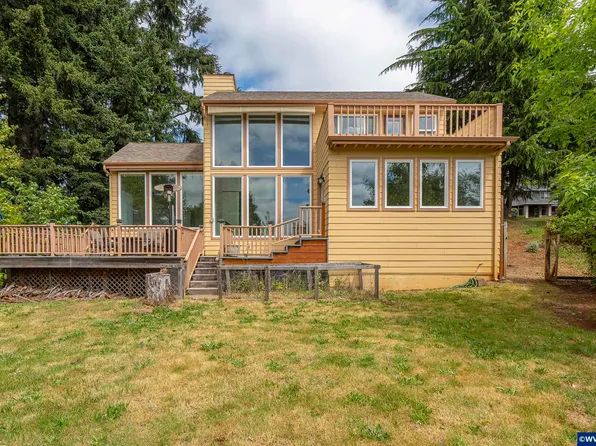 2380 Emmet Dr NW, Salem, OR 97304