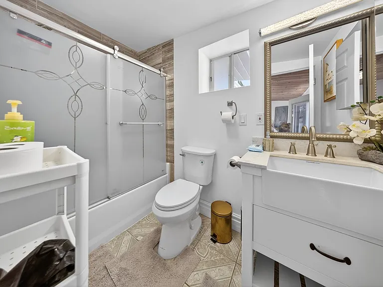 327 Vine St — Photo 35