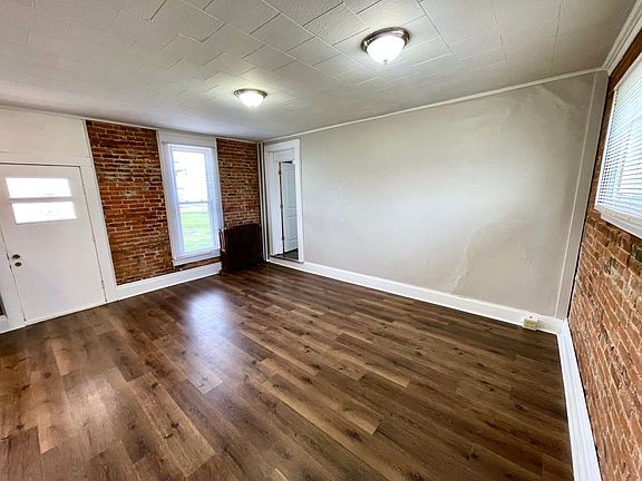 3rd image of 611 N Main St #C
