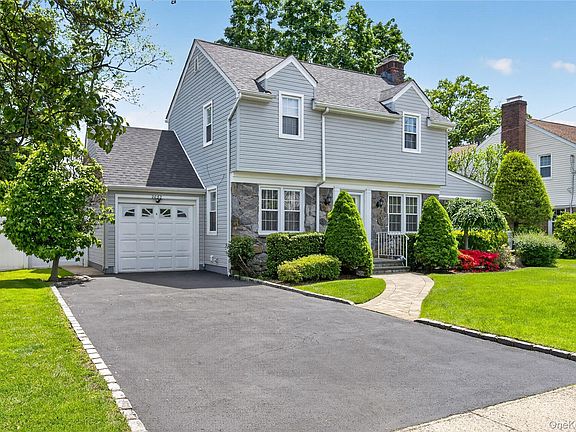 2nd image of 2062 E Webster Street