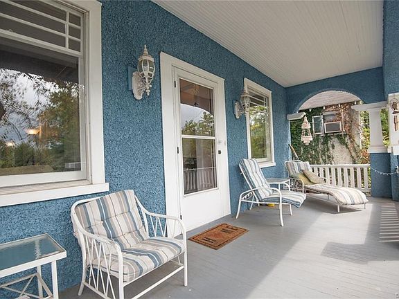 3rd image of 4003 Sharon Ct