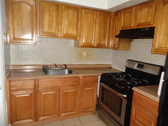 5th image of 371 NE 57th Court
