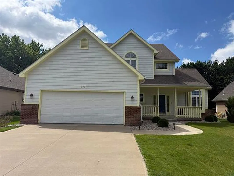372 Bluestem Trl