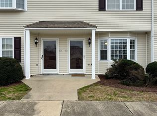 3817 E Vancroft Cir UNIT E2, Winterville, NC 28590