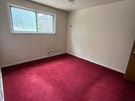 5th image of 1015 Wood Heights Ave