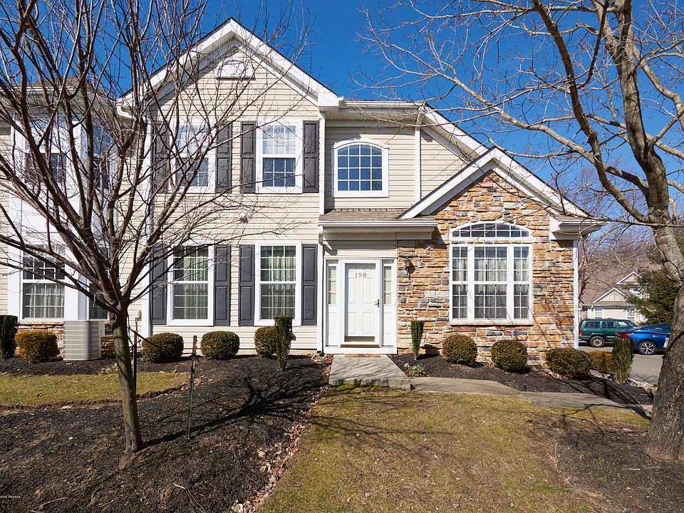 1st image of 198 Shinnecock Dr