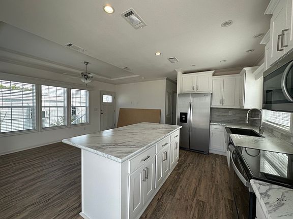 4th image of 1101 W Commerce Ave #Mh015