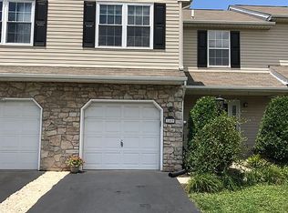 1449 Hillcrest Ct, Lansdale, PA 19446