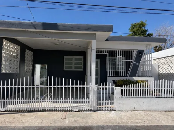 (undisclosed Address), Carolina, PR 00983