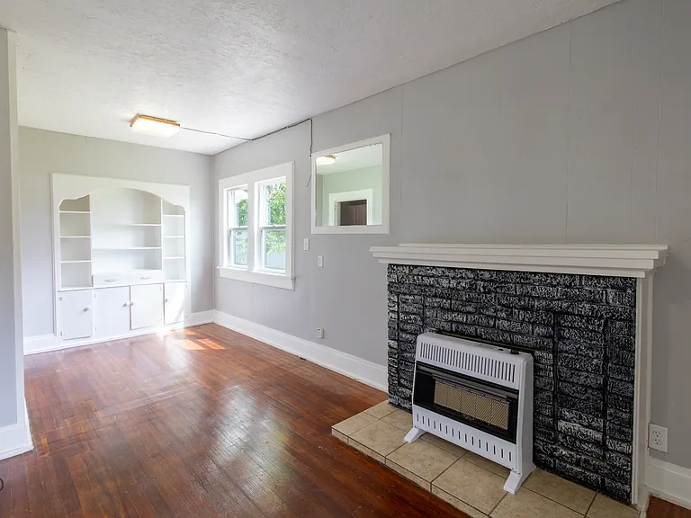 1824 Collins Ave — Photo 6