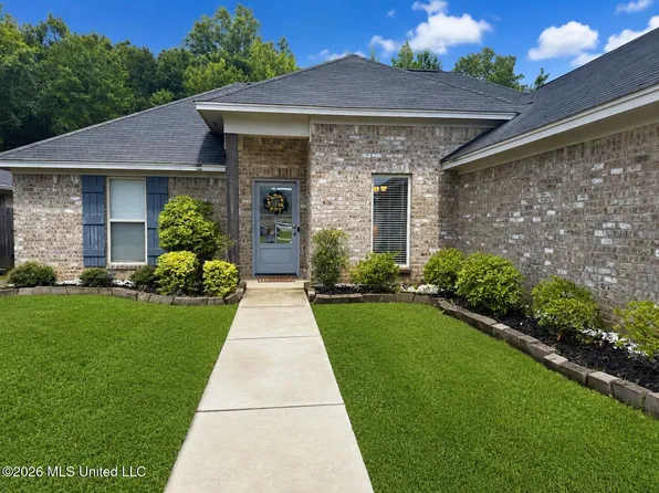 551 Silver Hl, Pearl, MS 39208