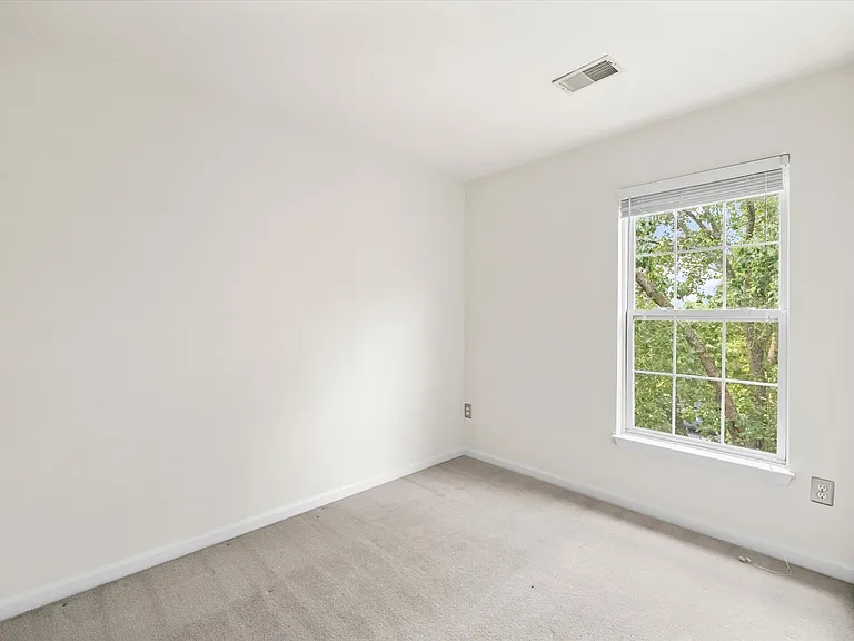4701 Colonnade Way — Photo 22