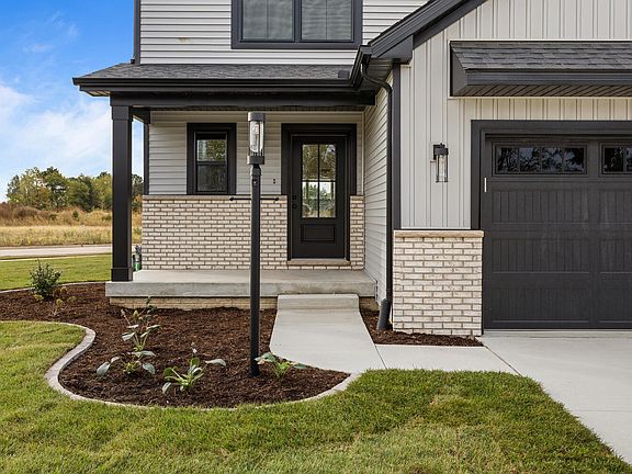 4th image of 20 Meadow Dr
