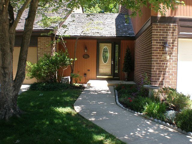 Front Entrance-WATER FRONT