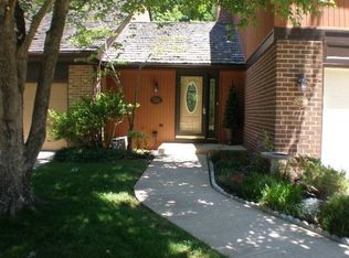 2564 Tree House Dr, Woodbridge, VA 22192