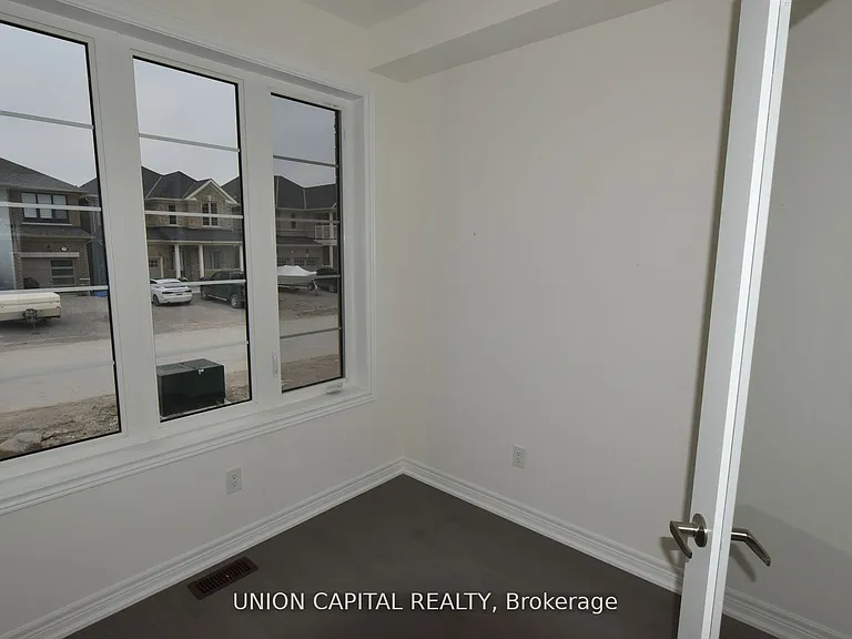 1378 Davis Loop N — Photo 14