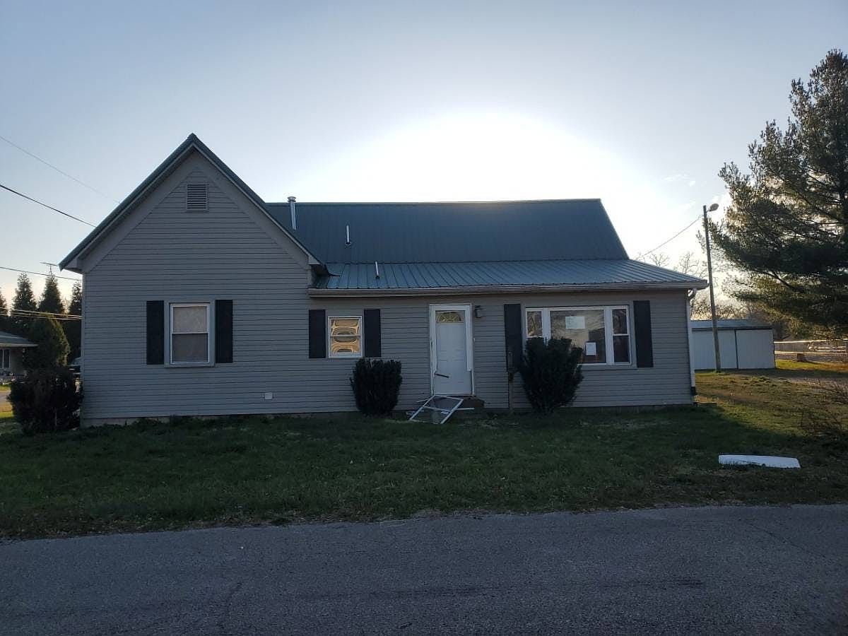 407 W Race St, Odon, IN 47562 Zillow
