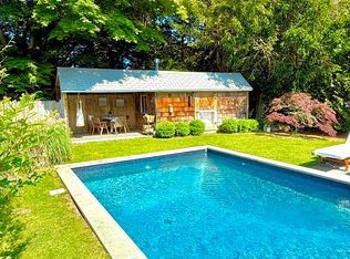 42 Dale St, Southampton, NY 11968