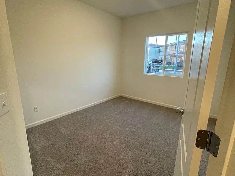 4256 Lasalle Dr — Photo 22