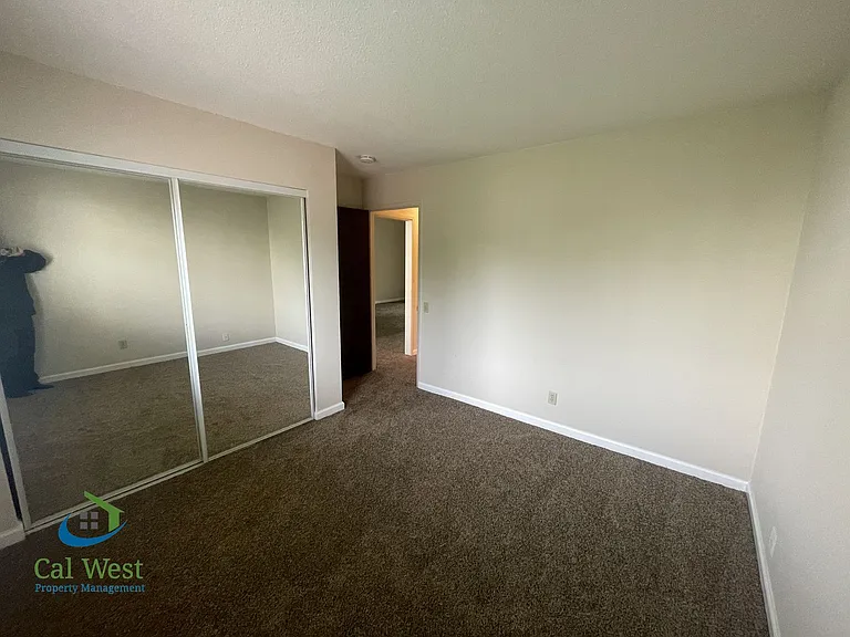 16800 Barnell Ave #14 — Photo 17