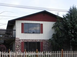 964 8th Ave APT 1, Longview, WA 98632