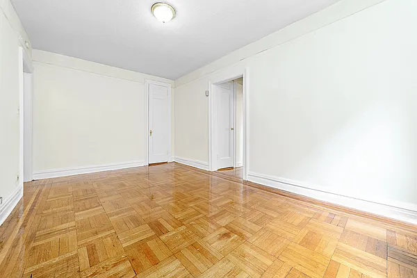 Rented by MNS | media 3