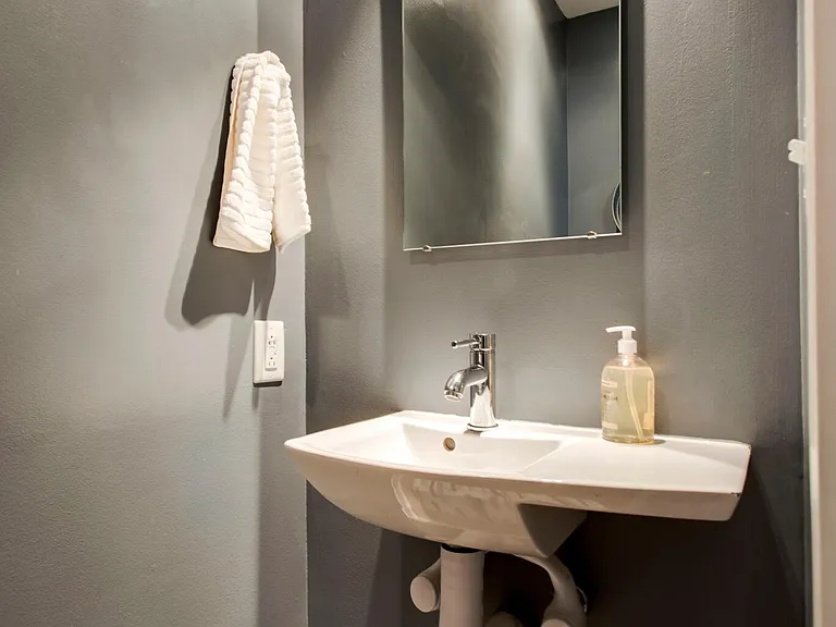 2115 Yeaman Pl #332 — Photo 8