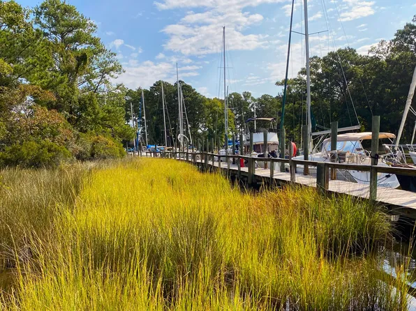 6020 Harbour Way #A-25, Oriental, NC 28571