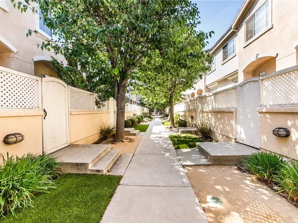 5730 S Glennie Ln APT F, Los Angeles, CA 90016