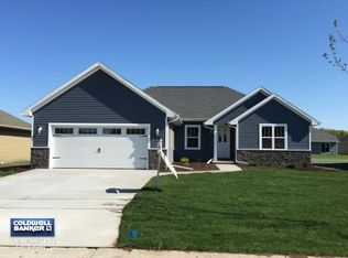 632 Pebblestone Cir, Oneida, WI 54155