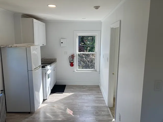 119 Pleasant St #7 — Photo 2