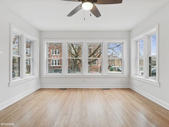 3rd image of 4414 N Albany Ave #1E
