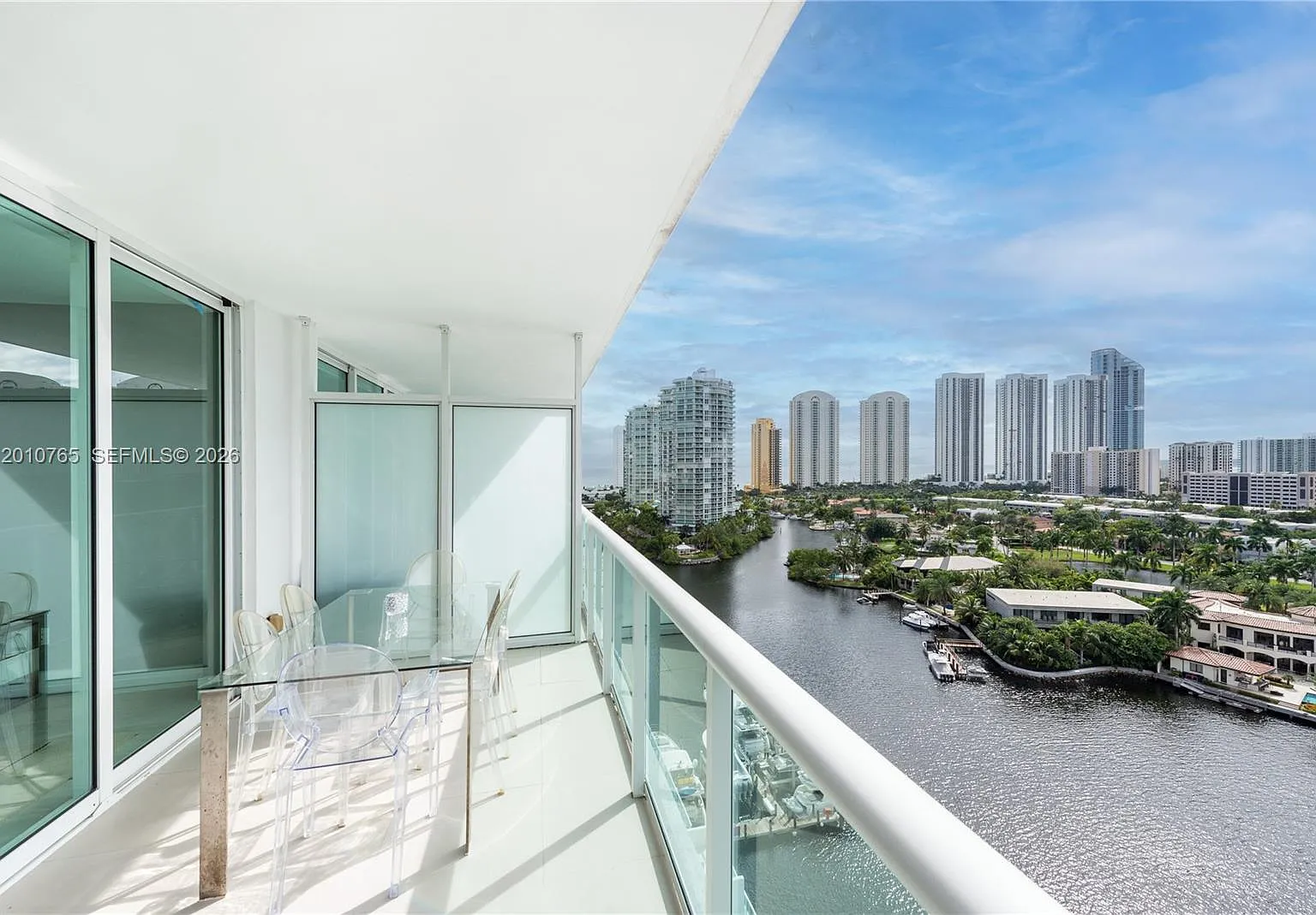 400 Sunny Isles Condo Eas — Photo 1