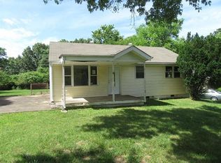 2034 Laura Dr, Clarksville, TN 37042