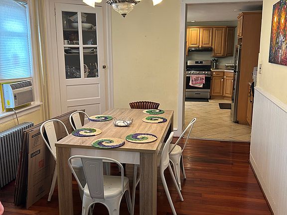 5th image of 224 Highland Ave