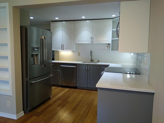 2nd image of 1009 Blue Heron Ave NE #1009