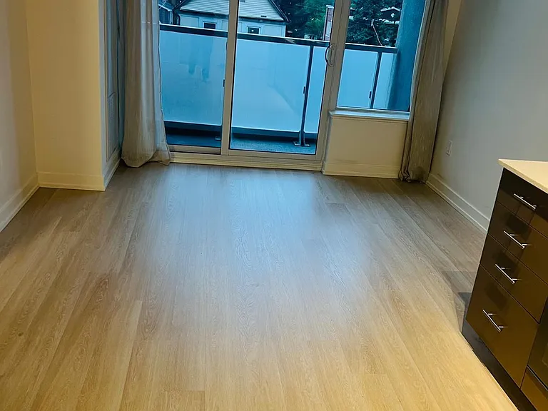 415 Main St W #319 — Photo 8