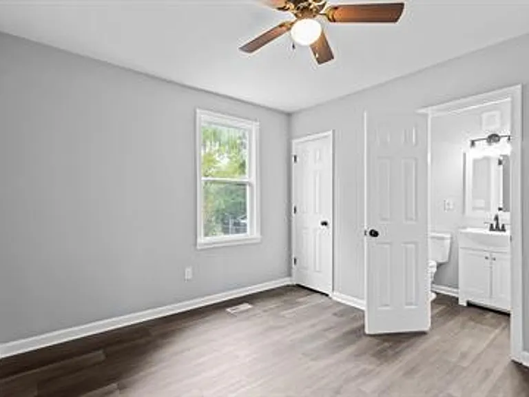 121 Glendale Ave — Photo 14