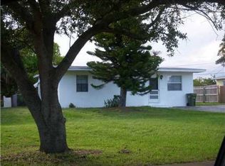 75 Davis Rd, Palm Springs, FL 33461