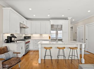 201 W 8th St #3A, Boston, MA 02127