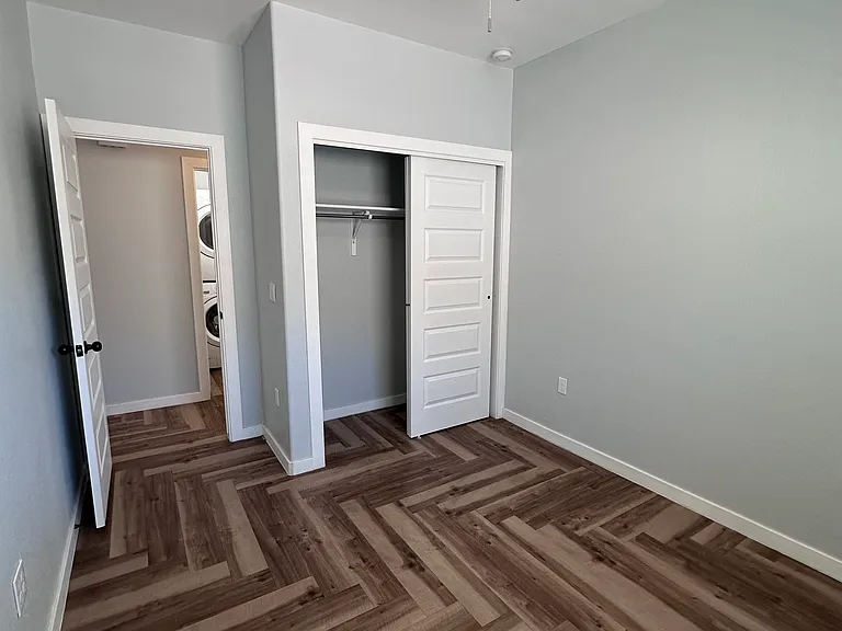 1360 N Cotton St #1A — Photo 7